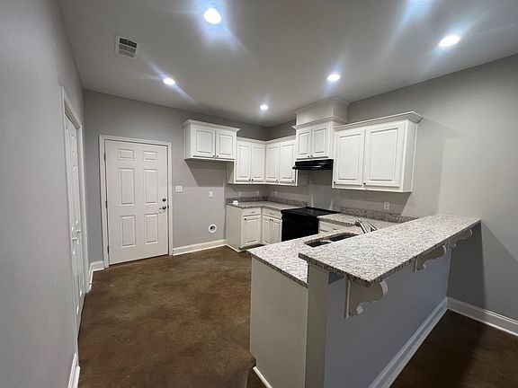 4th image of 25907 Commercial Dr #B-1