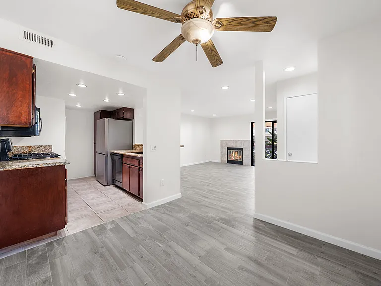 9424 Twin Trails Dr #103 — Photo 18
