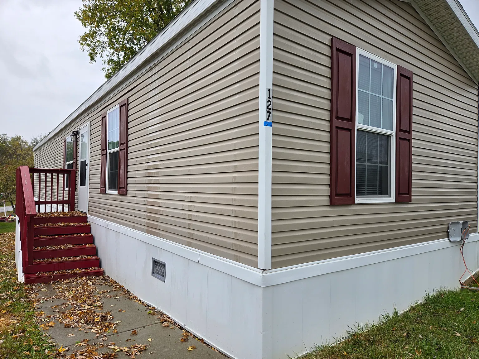 3 bed, 960 sqft, $1,370 — Photo 1