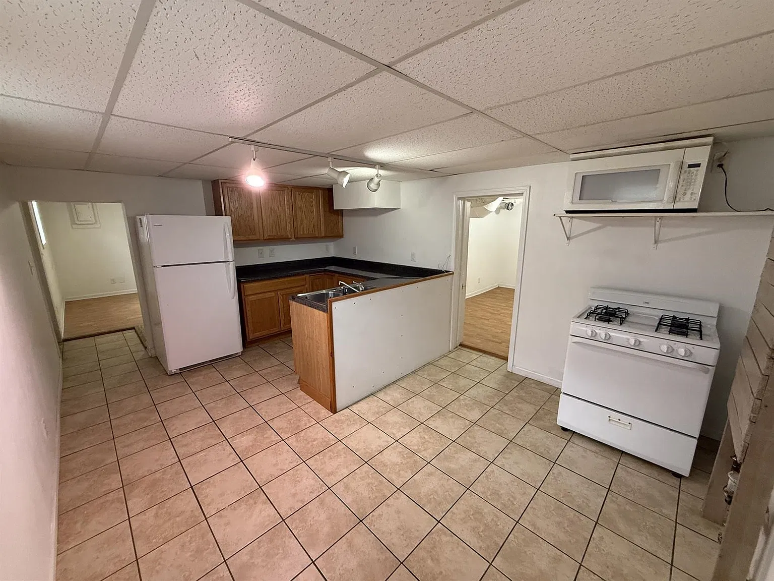 617 N Johnson St — Photo 4