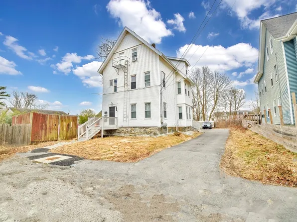 35 Newcomb Pl, Taunton, MA 02780