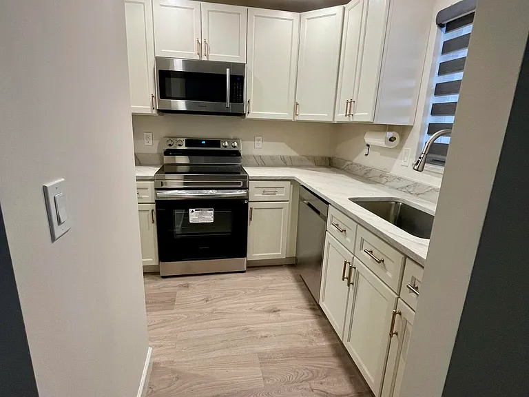 311 E Ocean Ave #205 — Photo 7