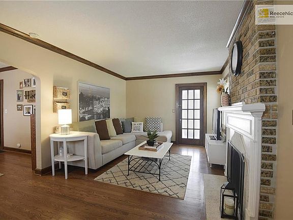Attractive Moldings Throughout