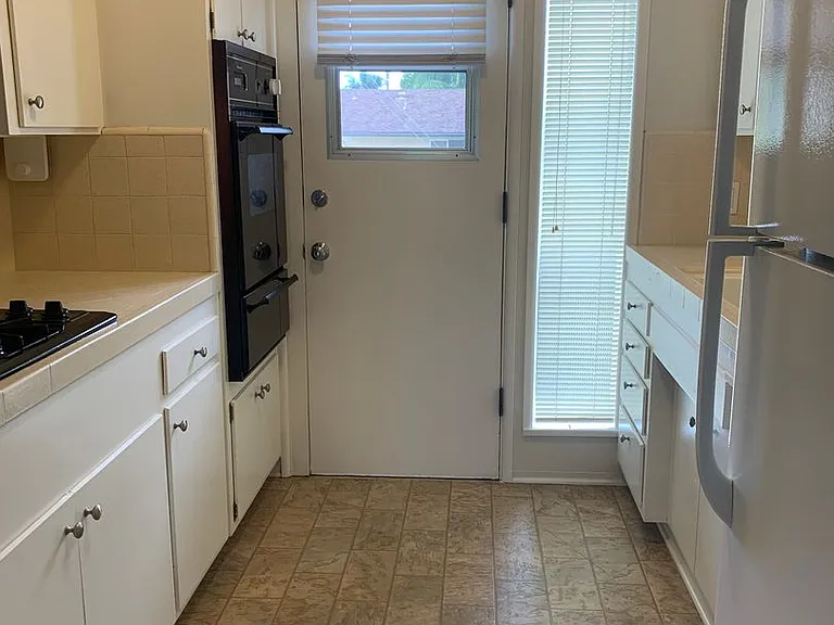 3339 Richland Dr — Photo 17