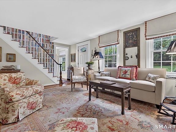 4th image of 65 West Shepard Avenue