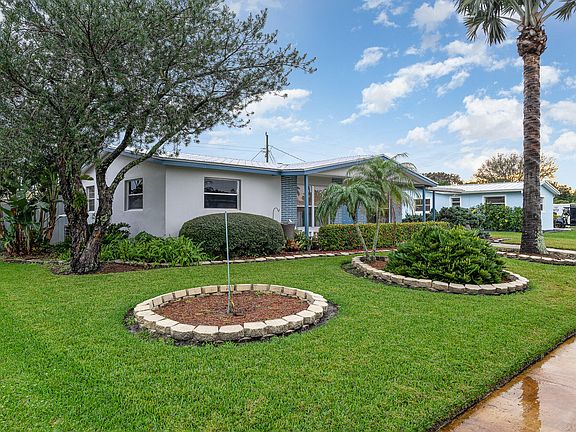 3rd image of 1783 Cadillac Cir S
