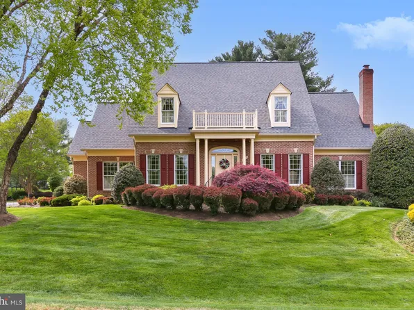 2904 Hunting Hills Ct, Oakton, VA 22124