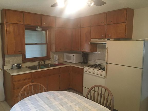 Lots of cabinet space and a gas range!