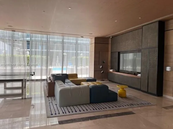 55 SW 9th St Unit 4209, Miami, FL 33129