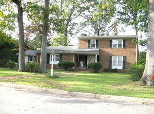 107 Woodland Rd, Roanoke Rapids, NC 27870