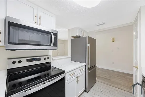 1 bed, $1,795 — Photo 1