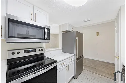 3111 W Horatio St #202 Photo 1