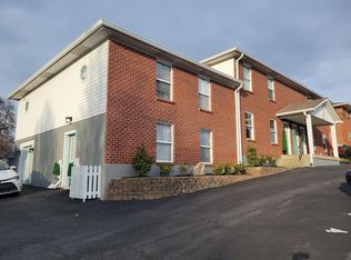 124 Topfield Rd #2, Louisville, KY 40229