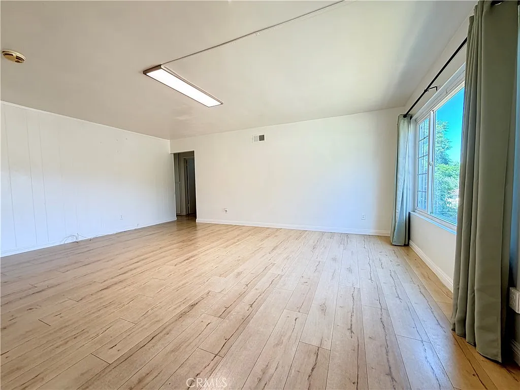 3 bed, 1240 sqft, $3,600 — Photo 4