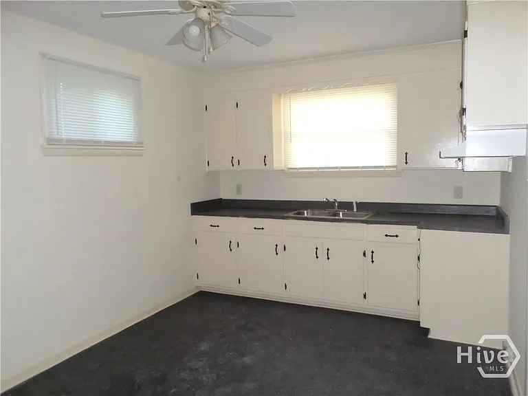4209 Crane St — Photo 3