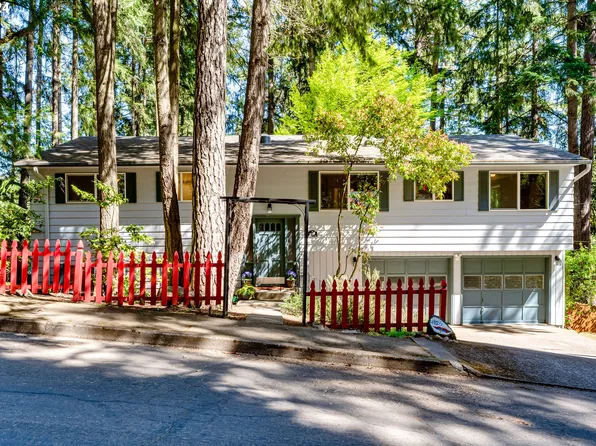 4125 Alder St, Eugene, OR 97405