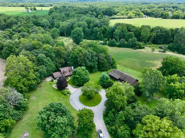 6711 Cedar Ln, Garrett, IN 46738