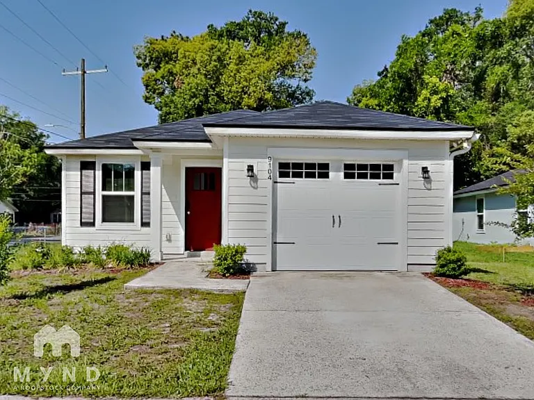 9104 Monroe Ave — Photo 1