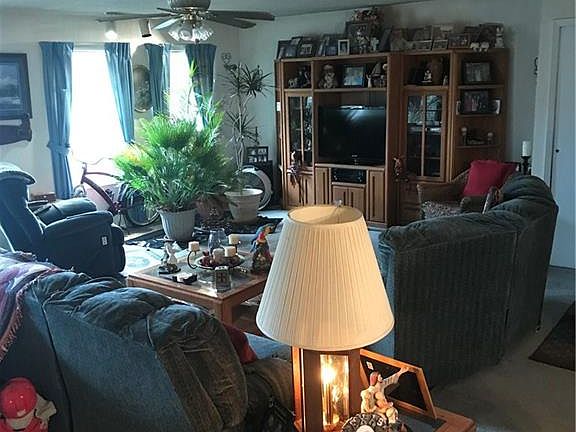 4th image of 311 Halifax Ct