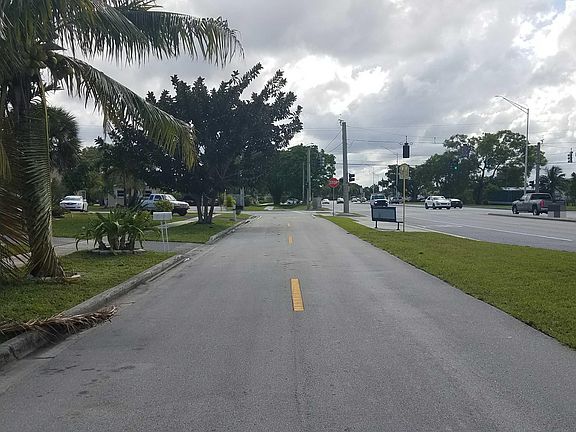 4th image of 6466 Royal Palm Blvd