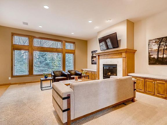 4th image of 1368 Grace Dr