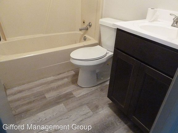 5th image of 2909 Llewellyn Ave APT 2