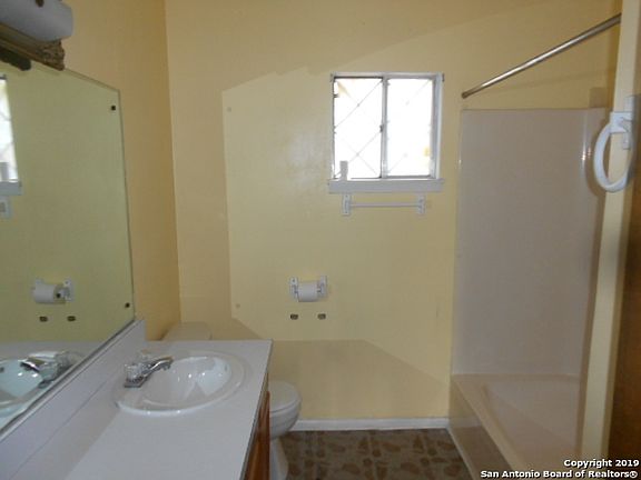 3rd image of 319 Gaiety Ln APT B