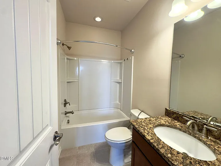 403 Daylin Dr — Photo 49
