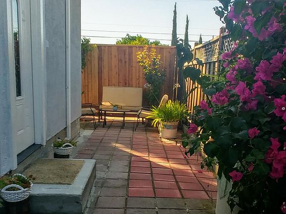 5th image of 1077 Longfellow Ave