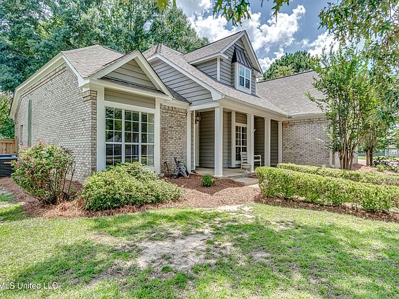 4th image of 101 Darrowsby Pl