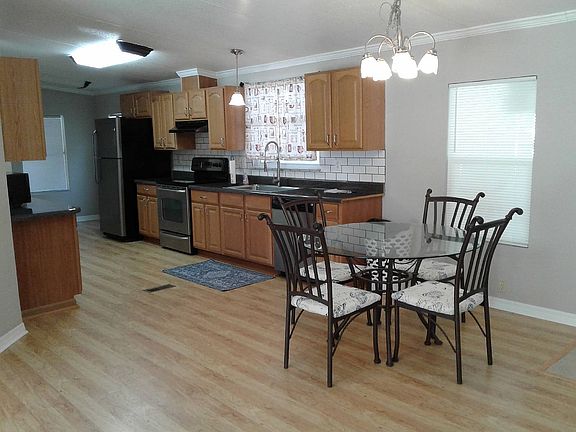 3rd image of 1836 NW 46th Cir