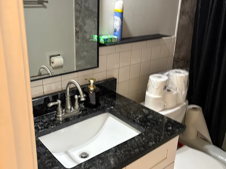 1370 E Washington St #2SE — Photo 6