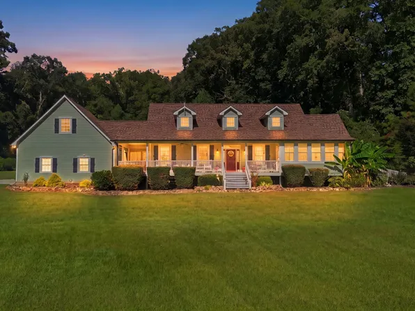 191 Freeman Creek Rd, Toccoa, GA 30577