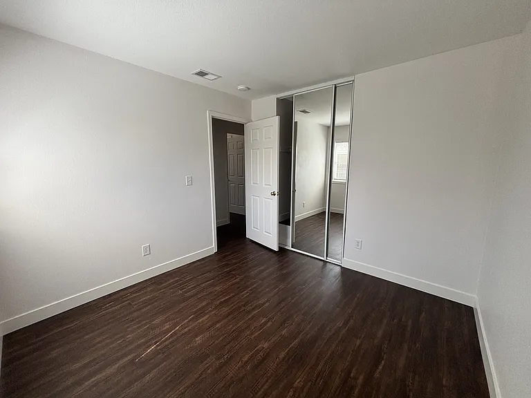 2228 Coolidge Ct — Photo 9