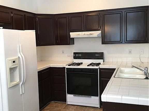 5th image of 2110 N Los Feliz St #2036