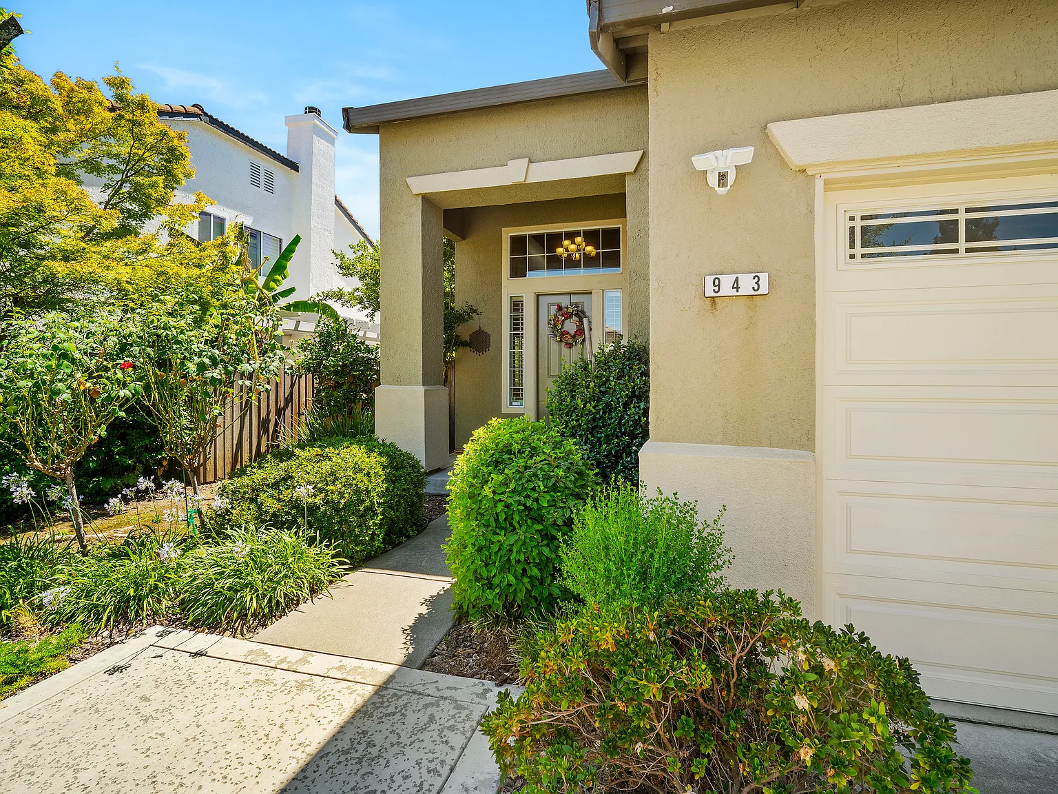 5 bed, 3014 sqft, $3,775 — Photo 2