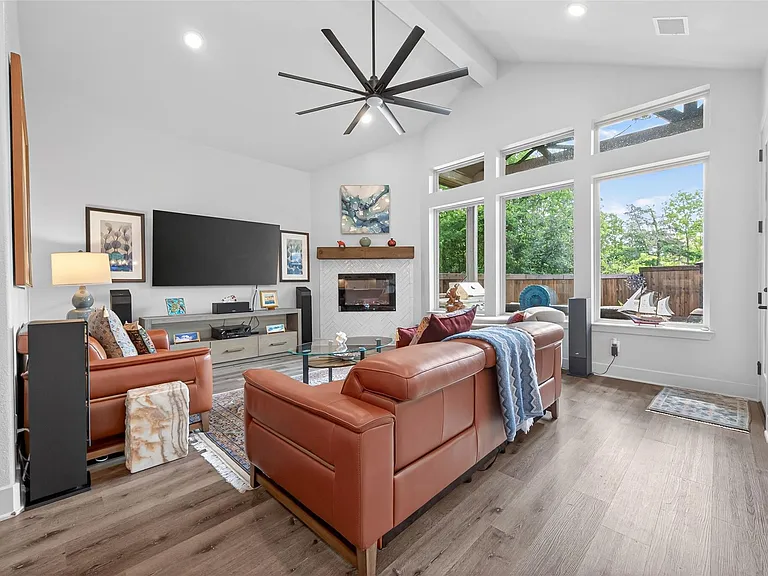 9979 Pebble Glen Dr — Photo 11