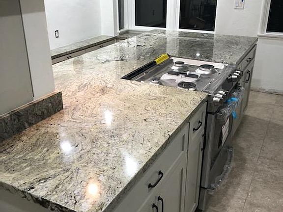 Kitchen, granite counters, duel-fuel range