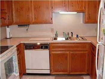 3rd image of 2110 Cranbrook Dr NE