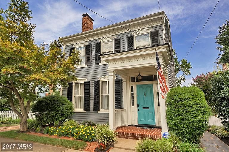 Welcome to historic 1411 Caroline Street