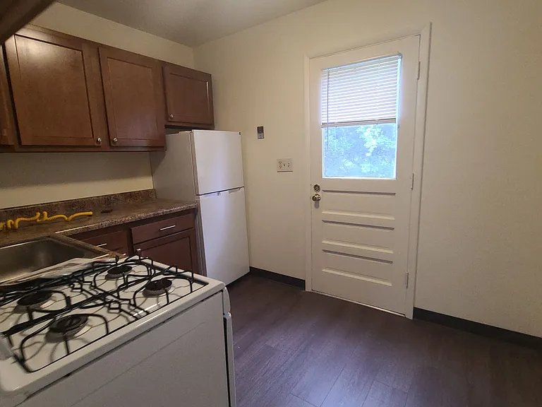 3999 Canal St — Photo 18