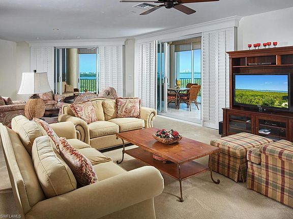 5th image of 4801 Island Pond Ct Unit 505