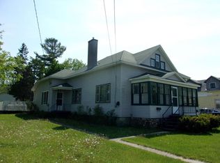121 North St, Cheboygan, MI 49721