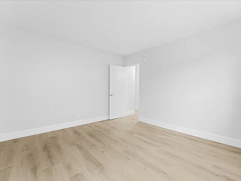 6119 Brynhurst Ave — Photo 9