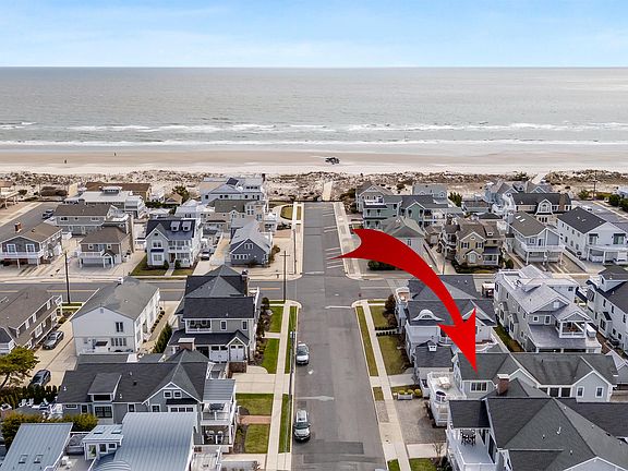 2nd image of 125 98th St