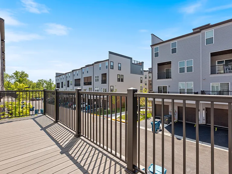 44504 Wolfhound Sq — Photo 11