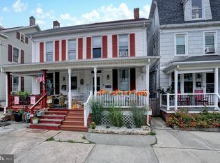 49 N Water St, Spring Grove, PA 17362