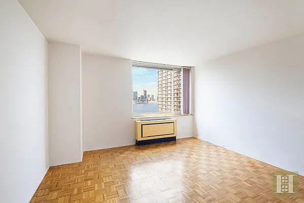 Rented by Halstead Real Estate | media 10