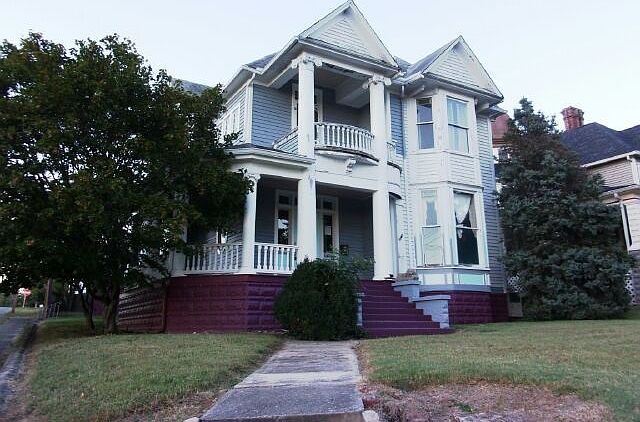 1st image of 301 E 2nd North St