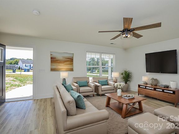 4th image of 1045 Appledown Ct